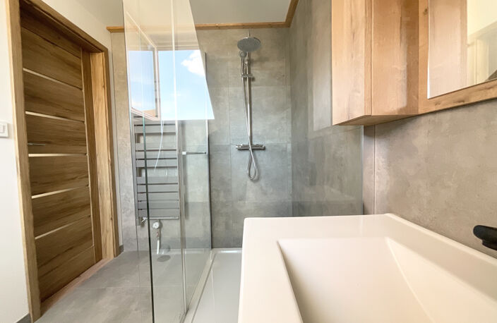 MAGNIFIQUE APPARTEMENT NEUF + GARAGE, RUE BATTANT, 49 M2 HAB — photo 5