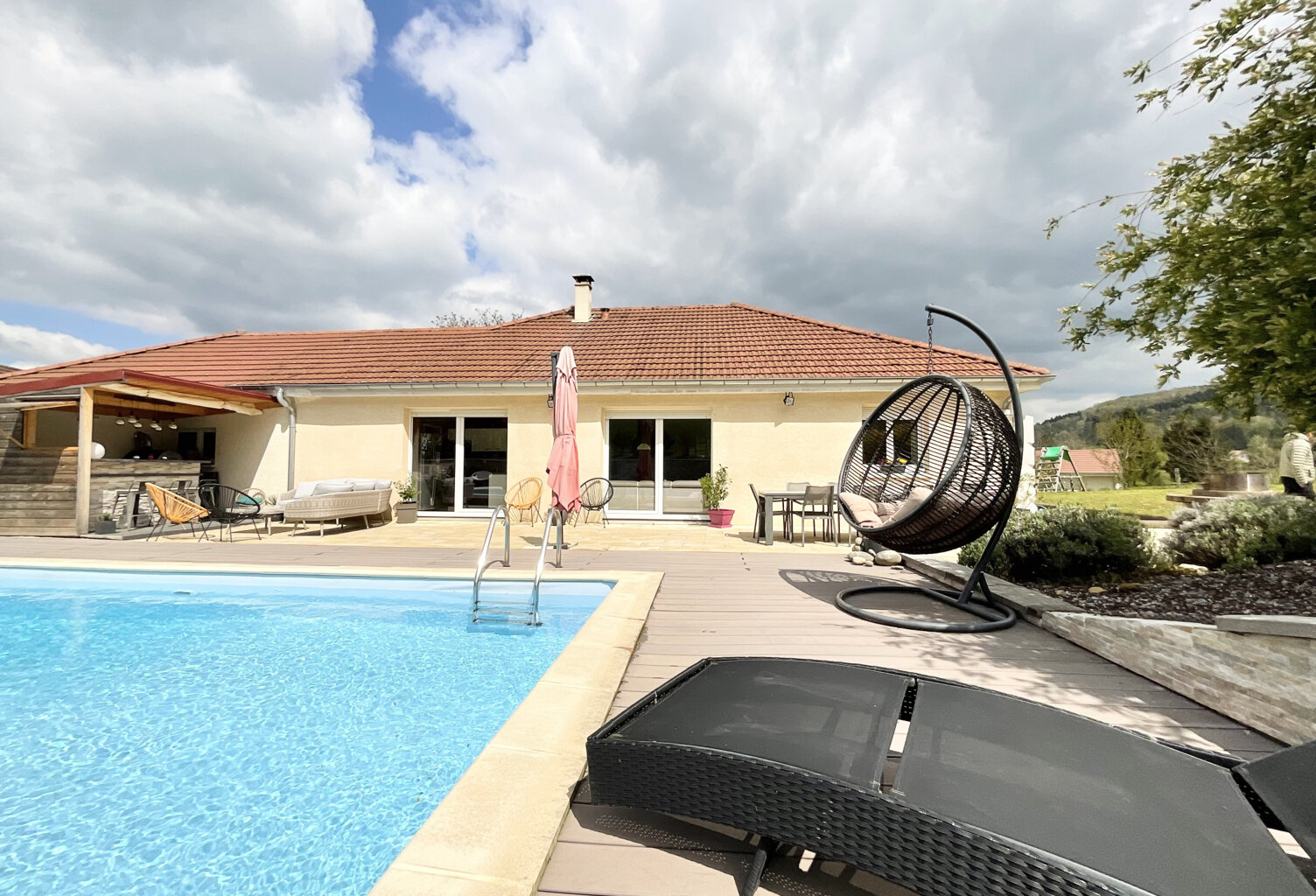 MAGNIFIQUE MAISON DE PLAIN PIED, RUREY (15 KM D'ORNANS), 20 — photo 1