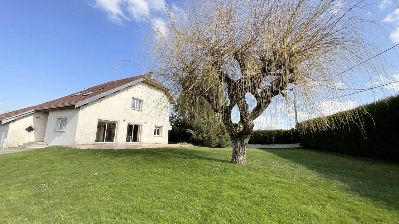 maison 4 pièces 197 m2 à vendre à Saône (25660)