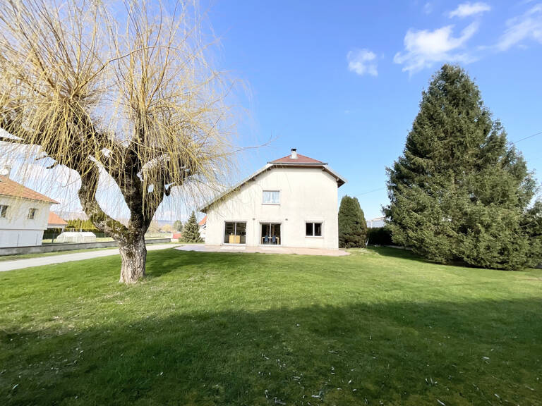 BELLE & GRANDE MAISON, A SAONE (10 KM BESANCON), 197 M2, 3 C — photo 1