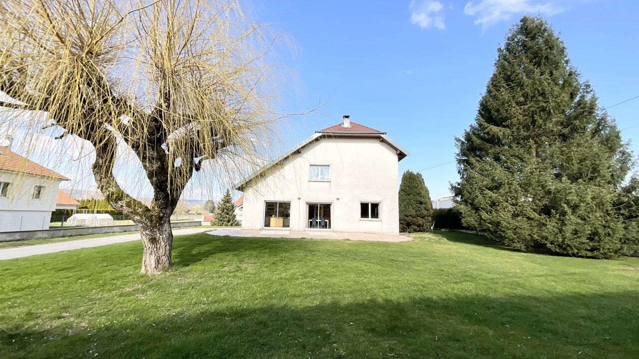 maison 4 pièces 197 m2 à vendre à Saône (25660)