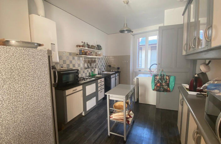Maison de 300m2 avec jardin plein centre luchon — photo 2