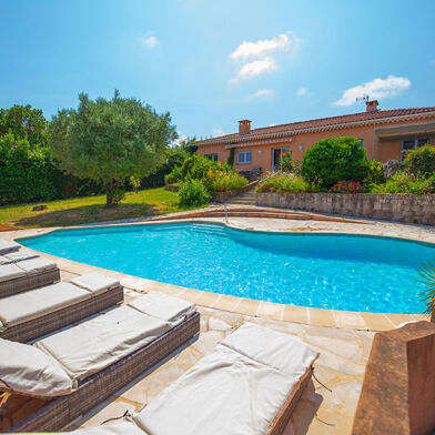 Maison 5 pièces 1070000 €