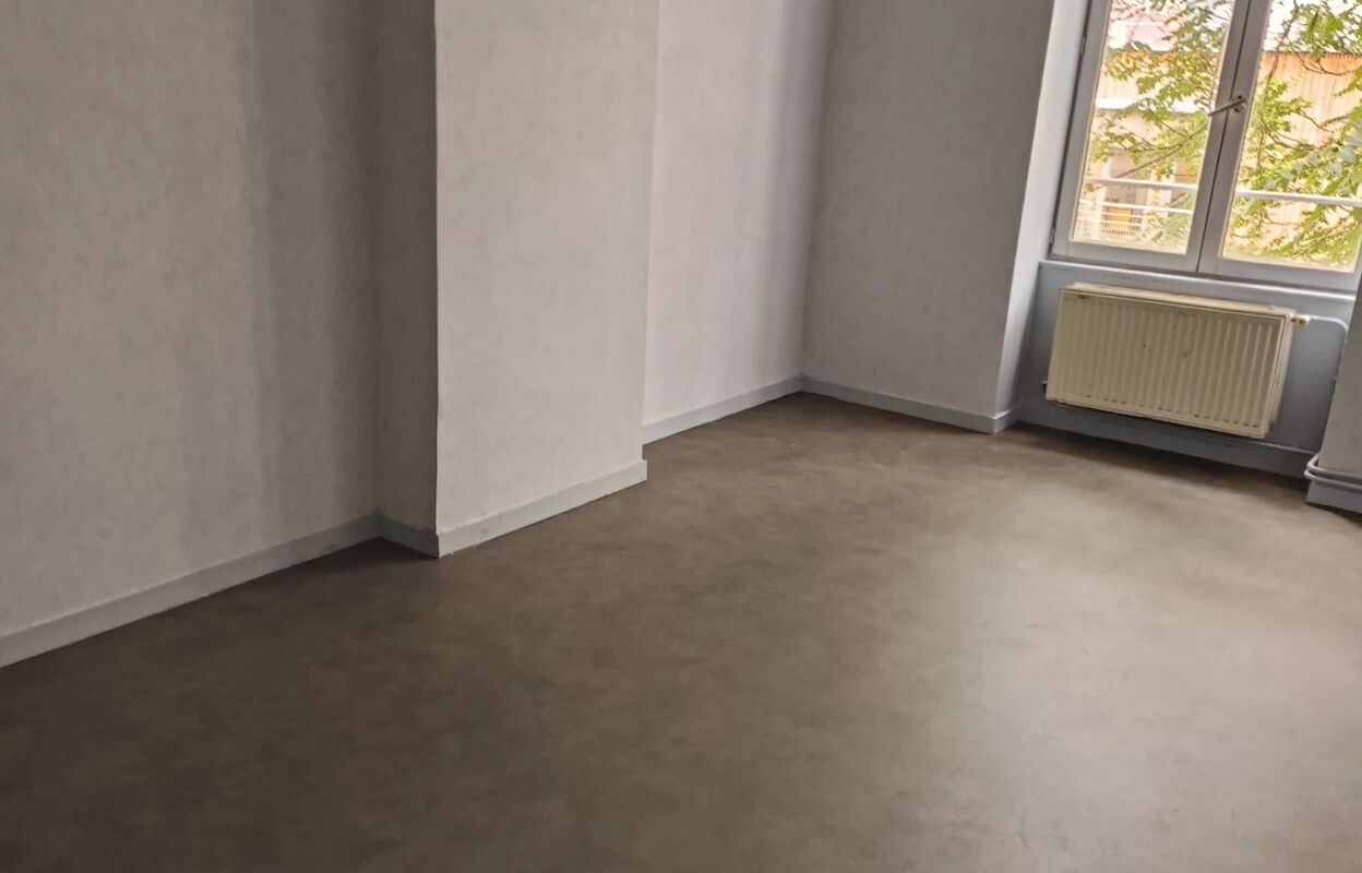 immeuble  pièces 450 m2 à vendre à Saint-Étienne (42000)