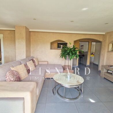 Appartement 4 pièces 214000 €