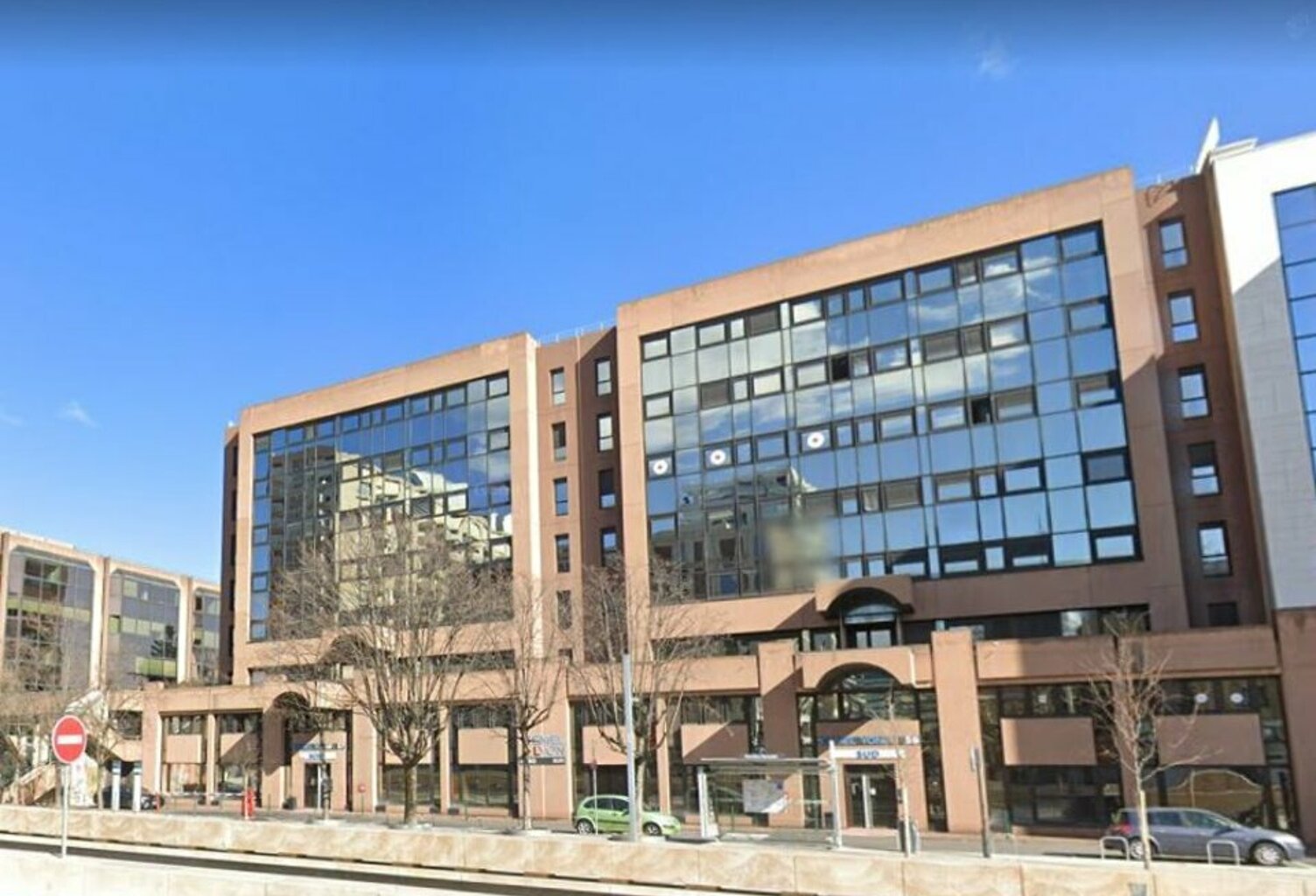 BUREAUX à LOUER — photo 1