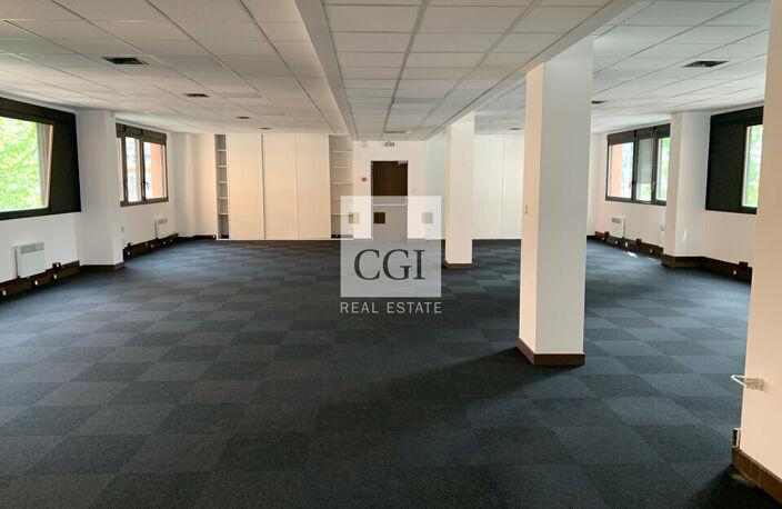 BUREAUX à LOUER — photo 4