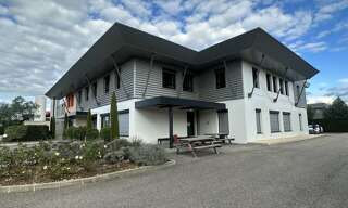 Bureau  1535 m² à louer à Saint-Priest (69800)