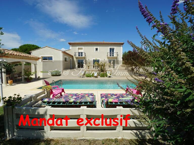 Villa — photo 1