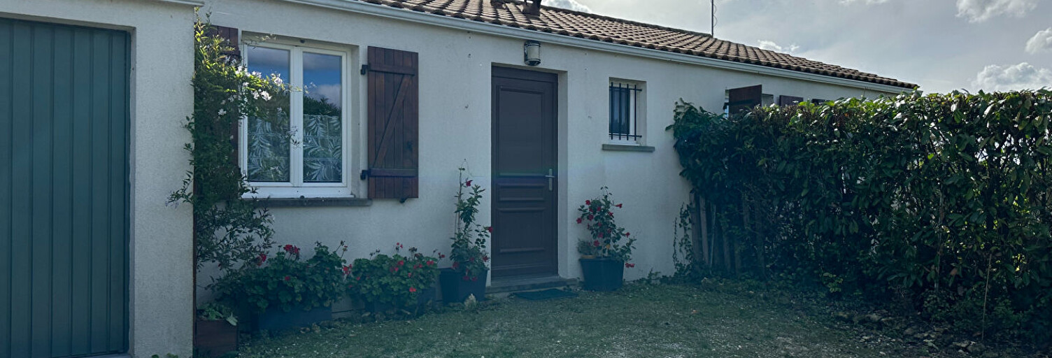 Maison 5 Pièces 99 m² à vendre à Montils (17800)