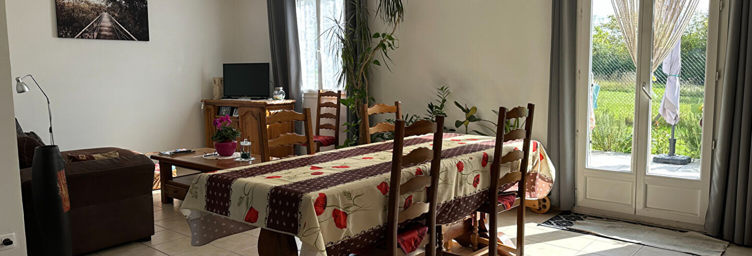 Maison 5 Pièces 99 m² à vendre à Montils (17800)