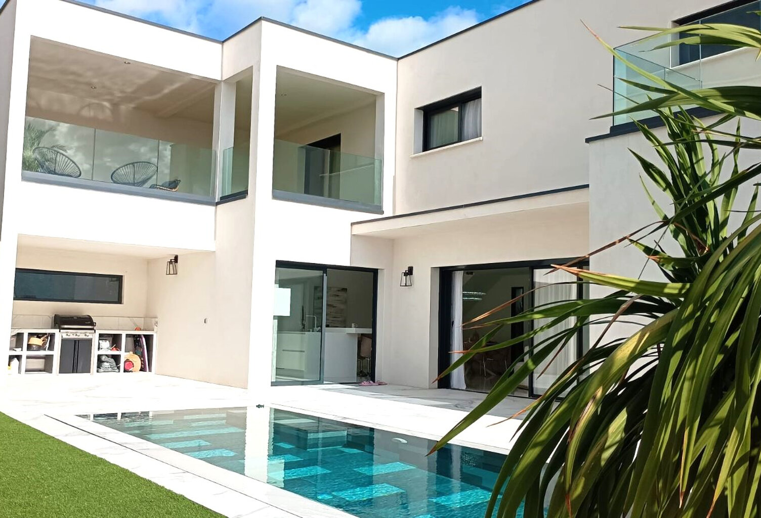 SUPERBE CONTEMPORAINE AVEC VUE IMPRENABLE — photo 1