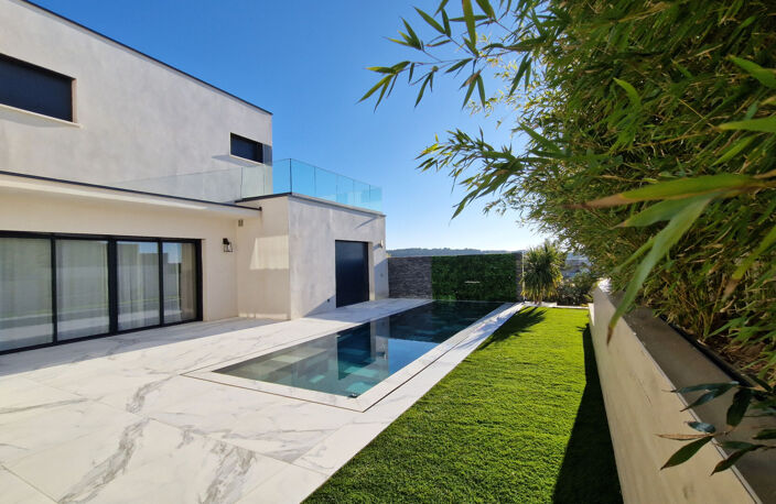 SUPERBE CONTEMPORAINE AVEC VUE IMPRENABLE — photo 2