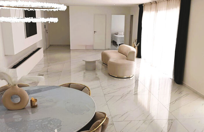 SUPERBE CONTEMPORAINE AVEC VUE IMPRENABLE — photo 4
