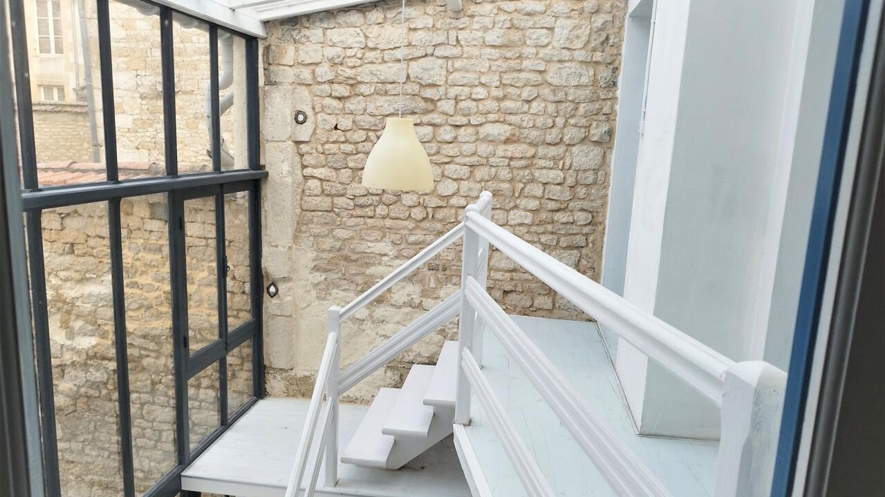 immeuble  pièces 177 m2 à vendre à Fontenay-le-Comte (85200)