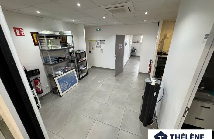 BUREAUX à LOUER — photo 3
