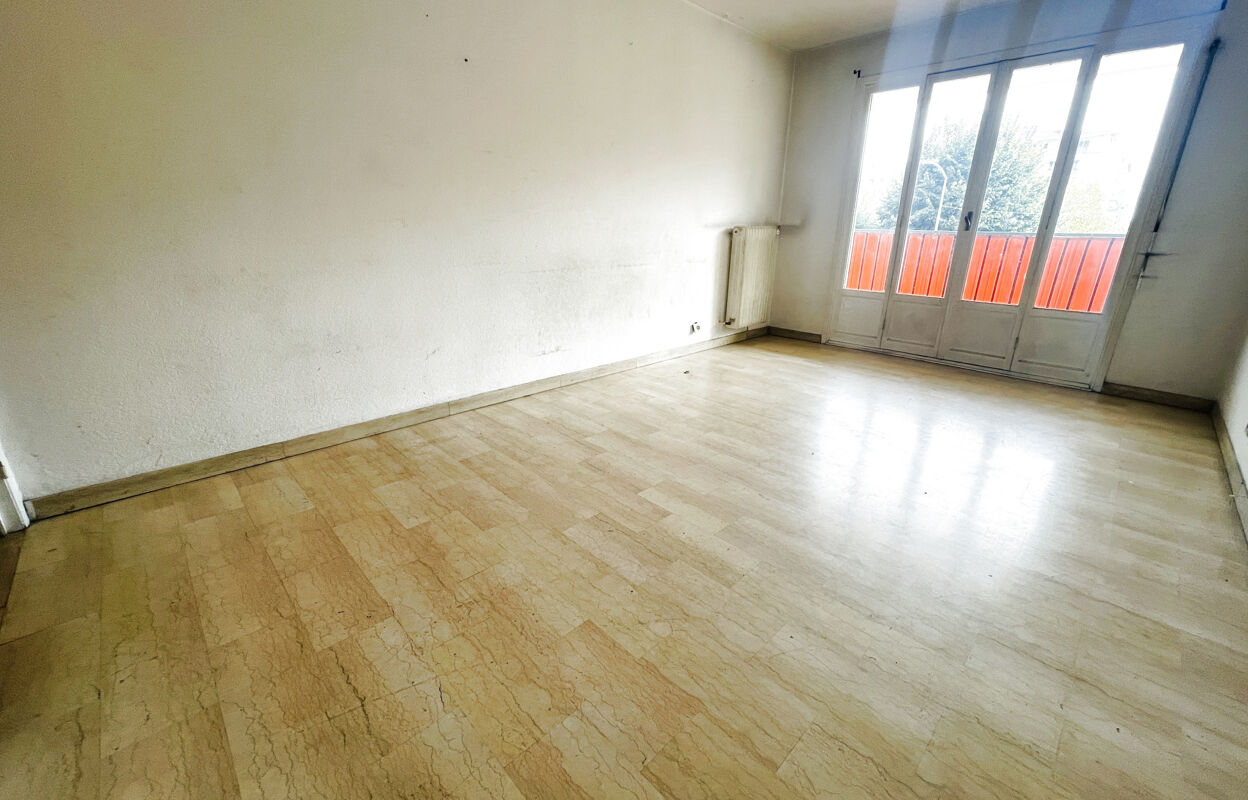 appartement 2 pièces 65 m2 à vendre à Nice (06100)