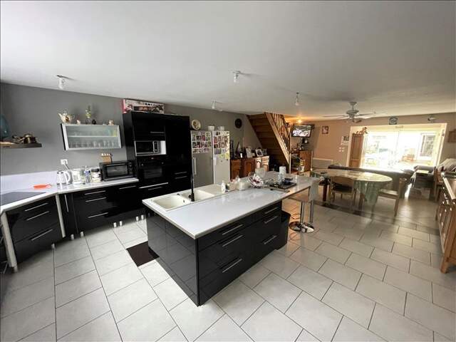 Maison de bourg de 5 pièces principales — photo du bien