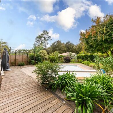 Maison 8 pièces 715825 €