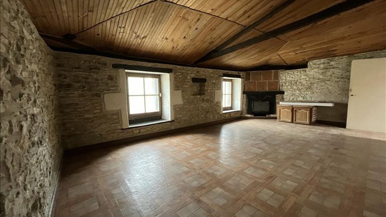 maison 4 pièces 79 m2 à vendre à La Rochefoucauld-en-Angoumois (16110)