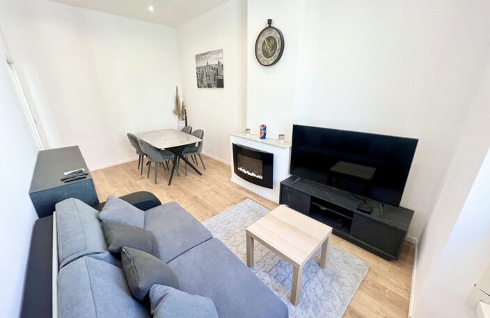 CANNES CENTRAL BANANE T2 DE 38M2 LUMINEUX REFAIT A NEUF — photo 2