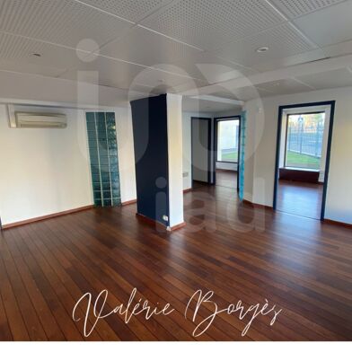 Commerce  190000 €