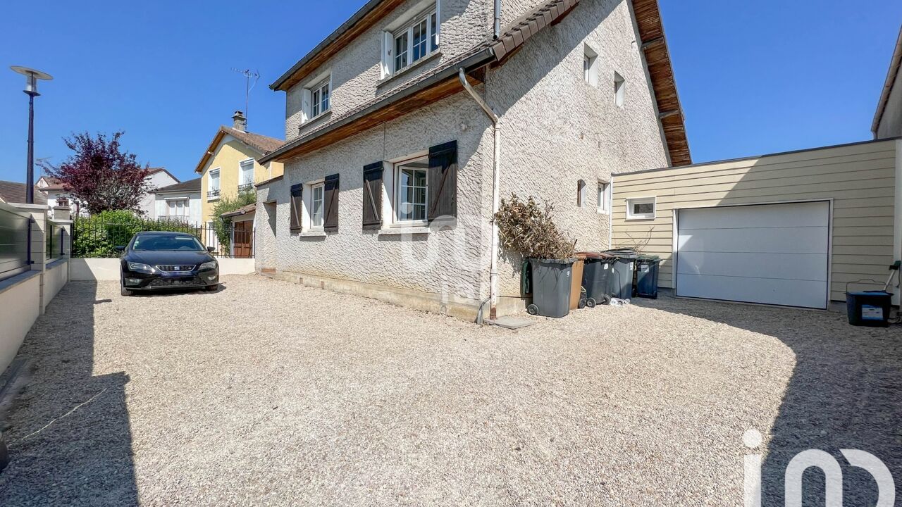 maison 10 pièces 189 m2 à vendre à La Verrière (78320)