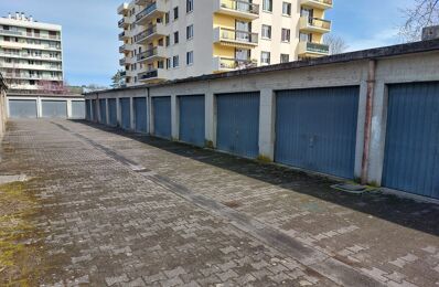 garage  pièces 18 m2 à louer à Bourgoin-Jallieu (38300)