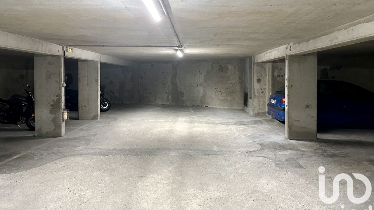 garage  pièces 10 m2 à vendre à Paris 10 (75010)