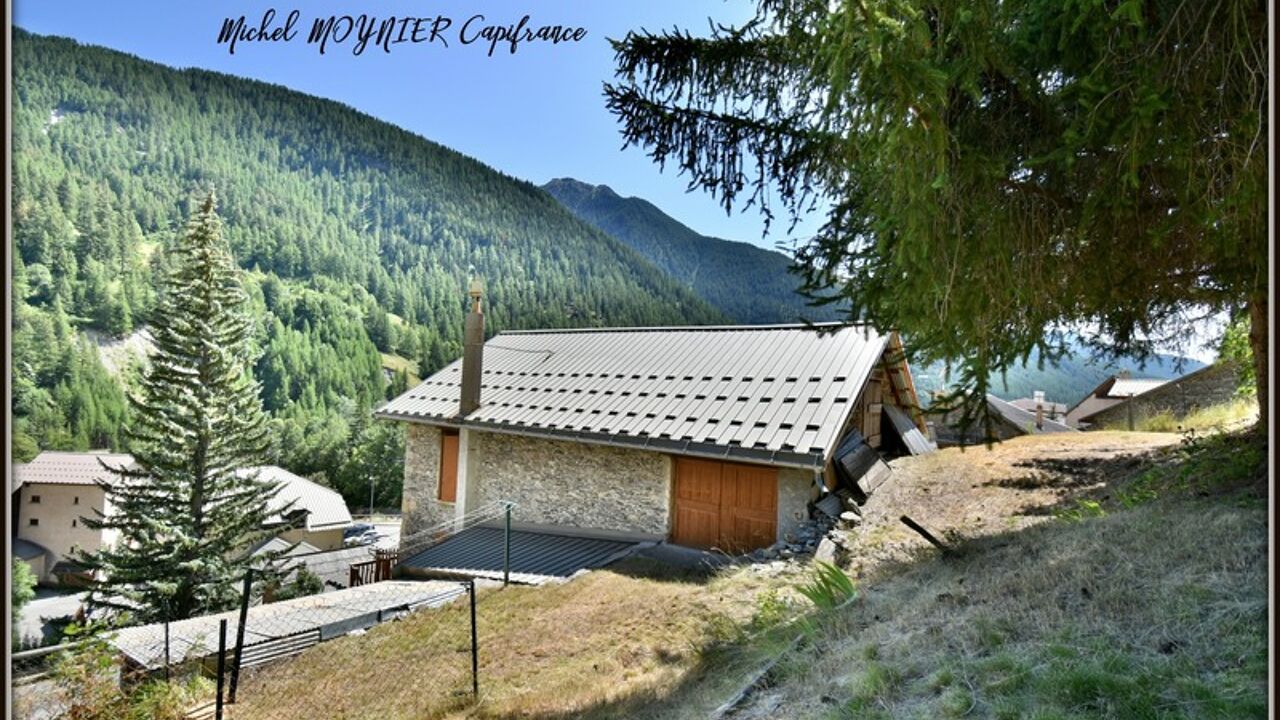 maison 3 pièces 84 m2 à vendre à Aiguilles (05470)