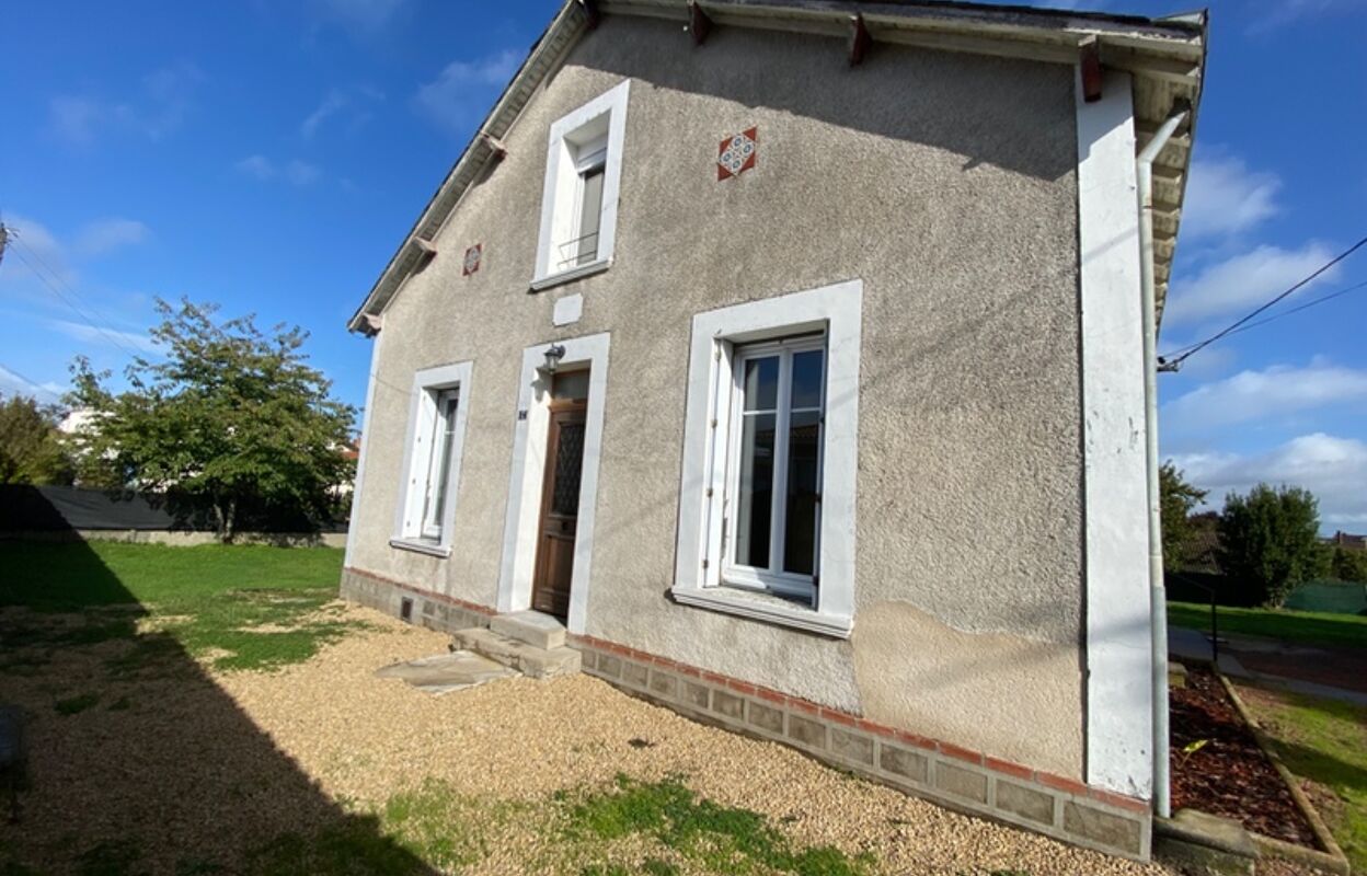 maison 5 pièces 122 m2 à vendre à Thouars (79100)