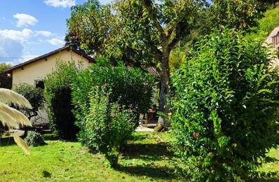 A SAISIR SUR LALINDE JOLIE MAISON DE 110 m² HAB 3 CHAMBRES, 2 SALLES D'EAU, 2 WC +  2 GARAGES DONT UN NON ATTENANT LE TOUT SUR 1 183m² A 3 MINUTES DU CENTRE VILLE. — photo du bien