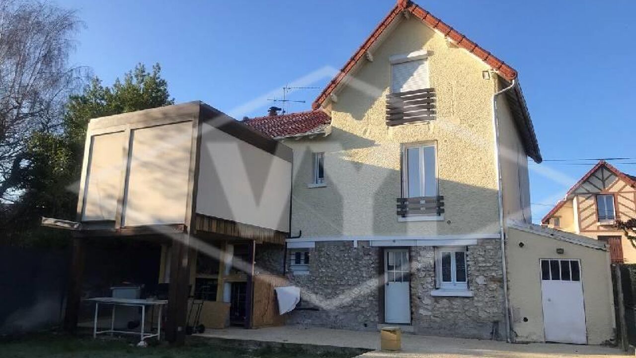 maison 6 pièces 131 m2 à vendre à Combs-la-Ville (77380)