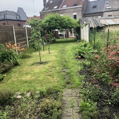 Maison 7 pièces 980 €