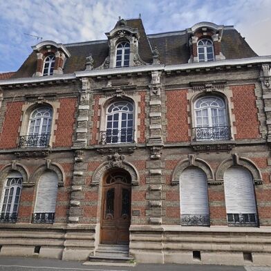 Maison 8 pièces 296800 €