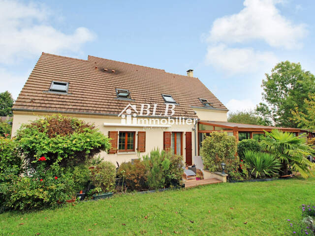 Maison 7 pièces 196m2 avec véranda chauffée — photo du bien