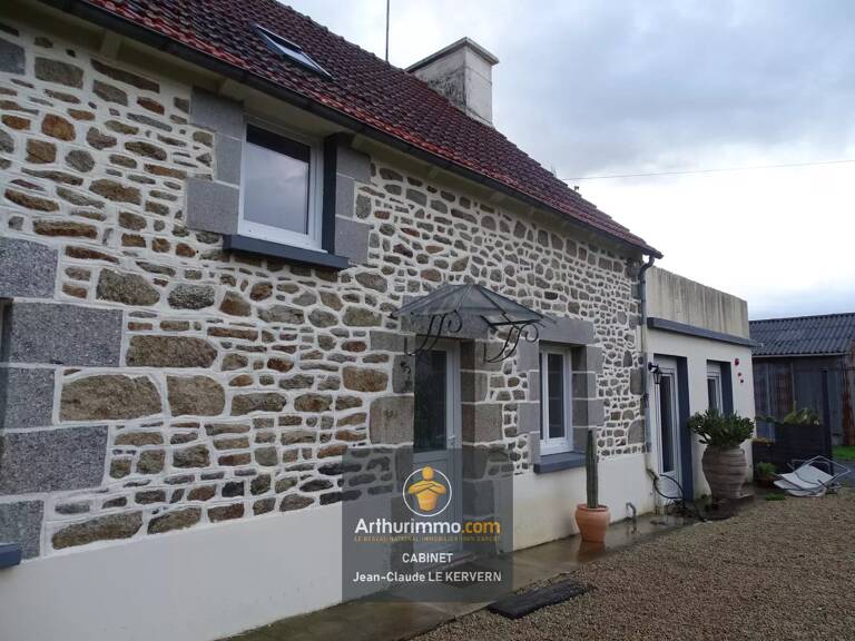 Maison à LOUER à SAINT-CARREUC — photo 1
