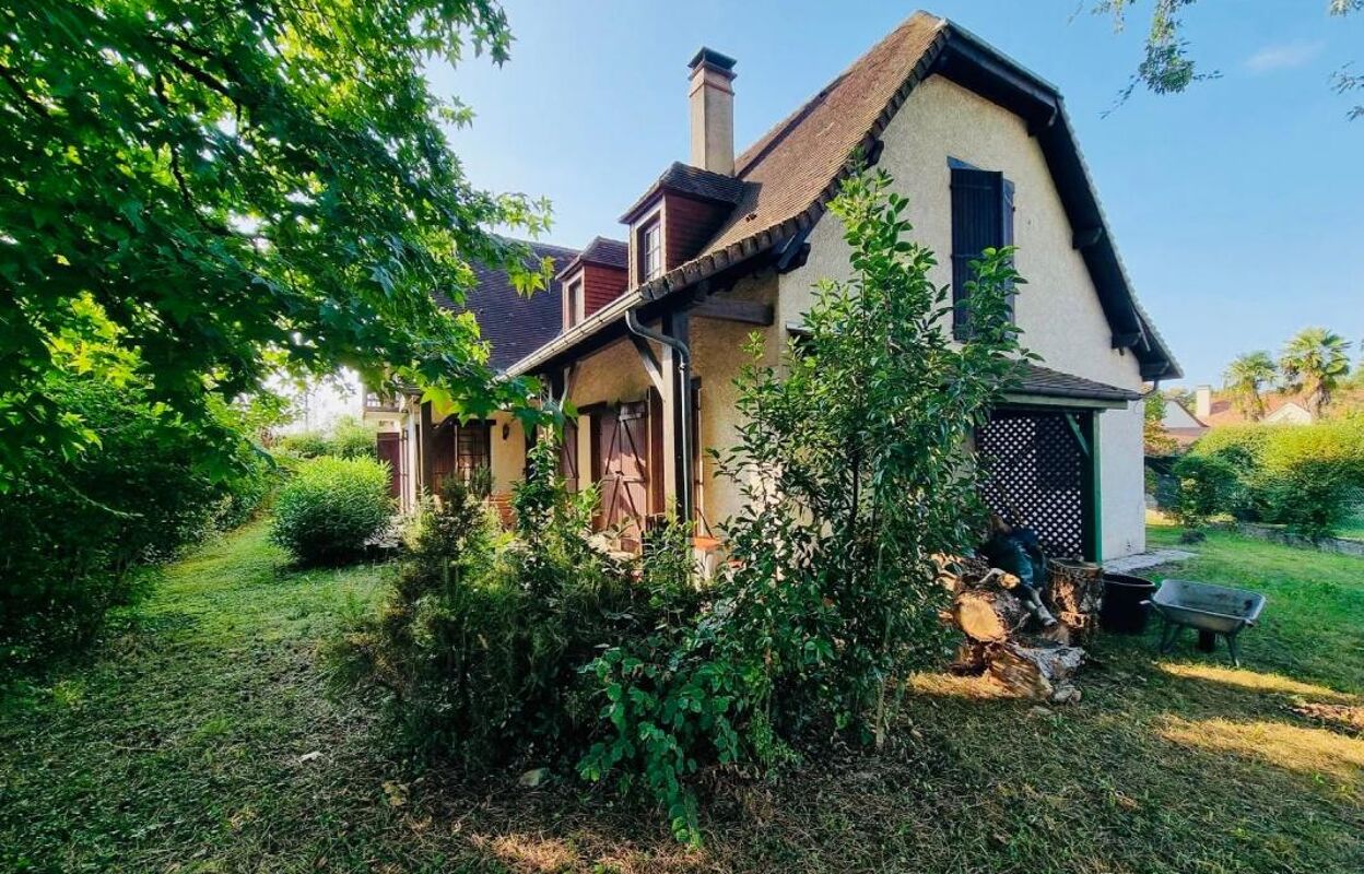 maison 6 pièces 170 m2 à vendre à Lescar (64230)