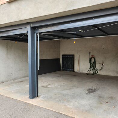 Garage 24 m²