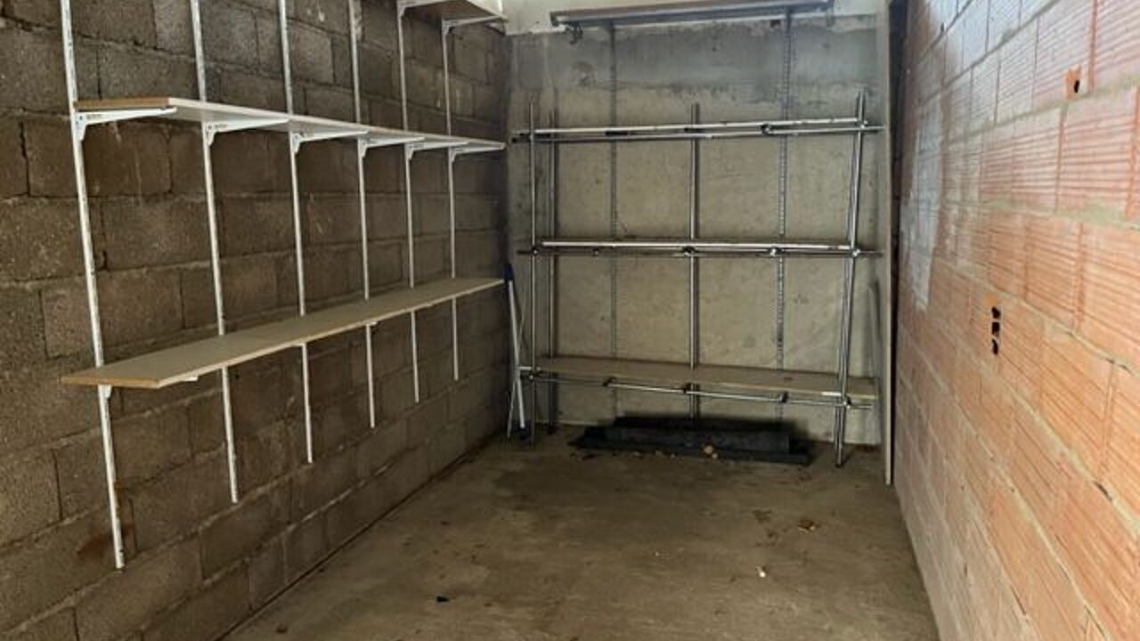 garage  pièces 12 m2 à louer à Agde (34300)