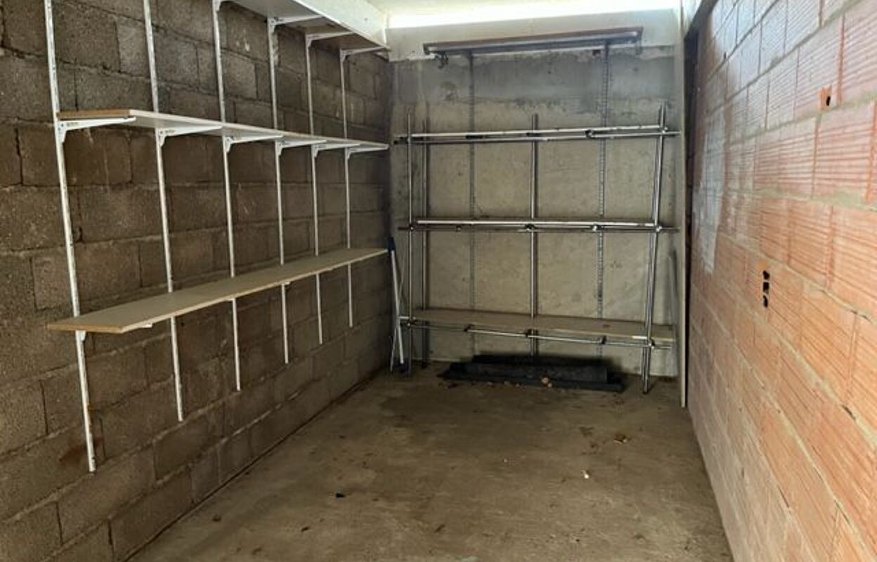 garage  pièces 12 m2 à louer à Agde (34300)