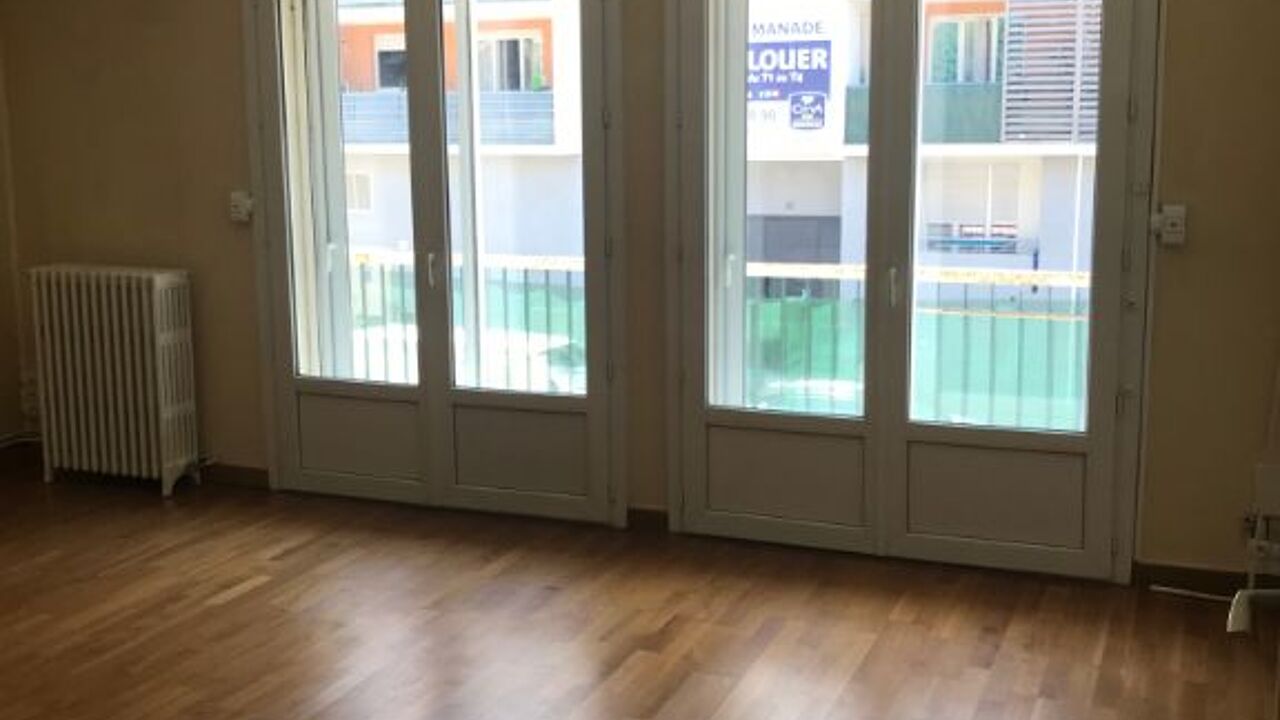 appartement 3 pièces 63 m2 à louer à Nîmes (30000)