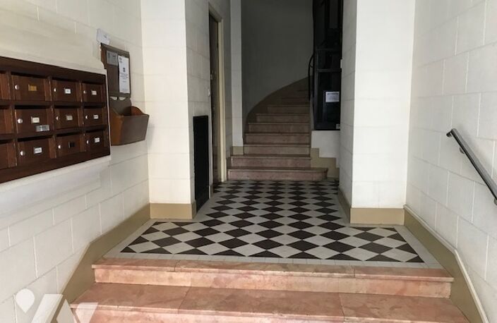 Vente appartement 2 pièces 50 m² Nice (06000) — photo 2