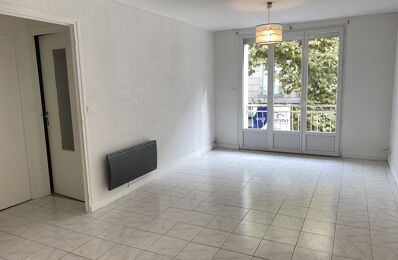 location appartement 460 € CC /mois à proximité de Rocher (07110)