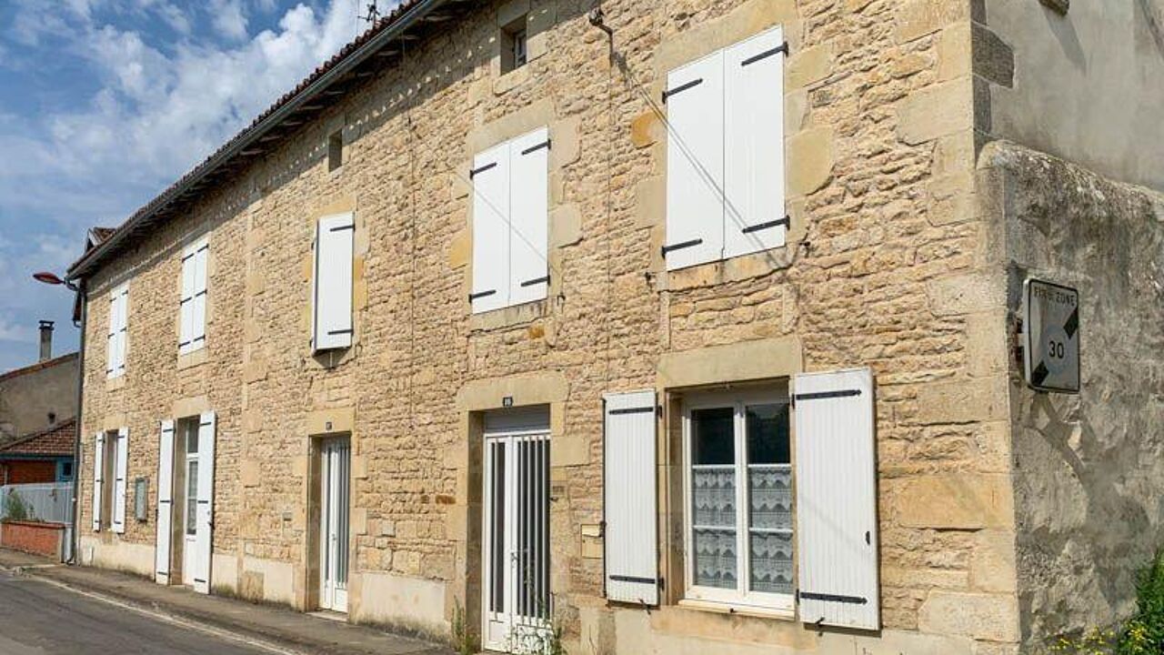 maison 9 pièces 214 m2 à vendre à Sauzé-Vaussais (79190)