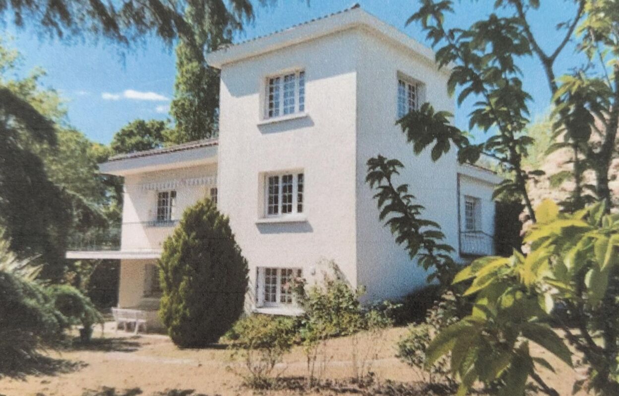 maison 7 pièces 146 m2 à vendre à L'Aiguillon-sur-Vie (85220)