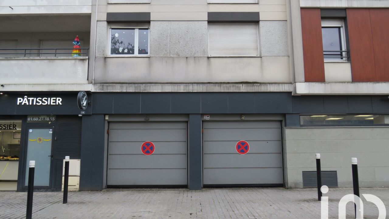 garage  pièces 13 m2 à vendre à Montévrain (77144)