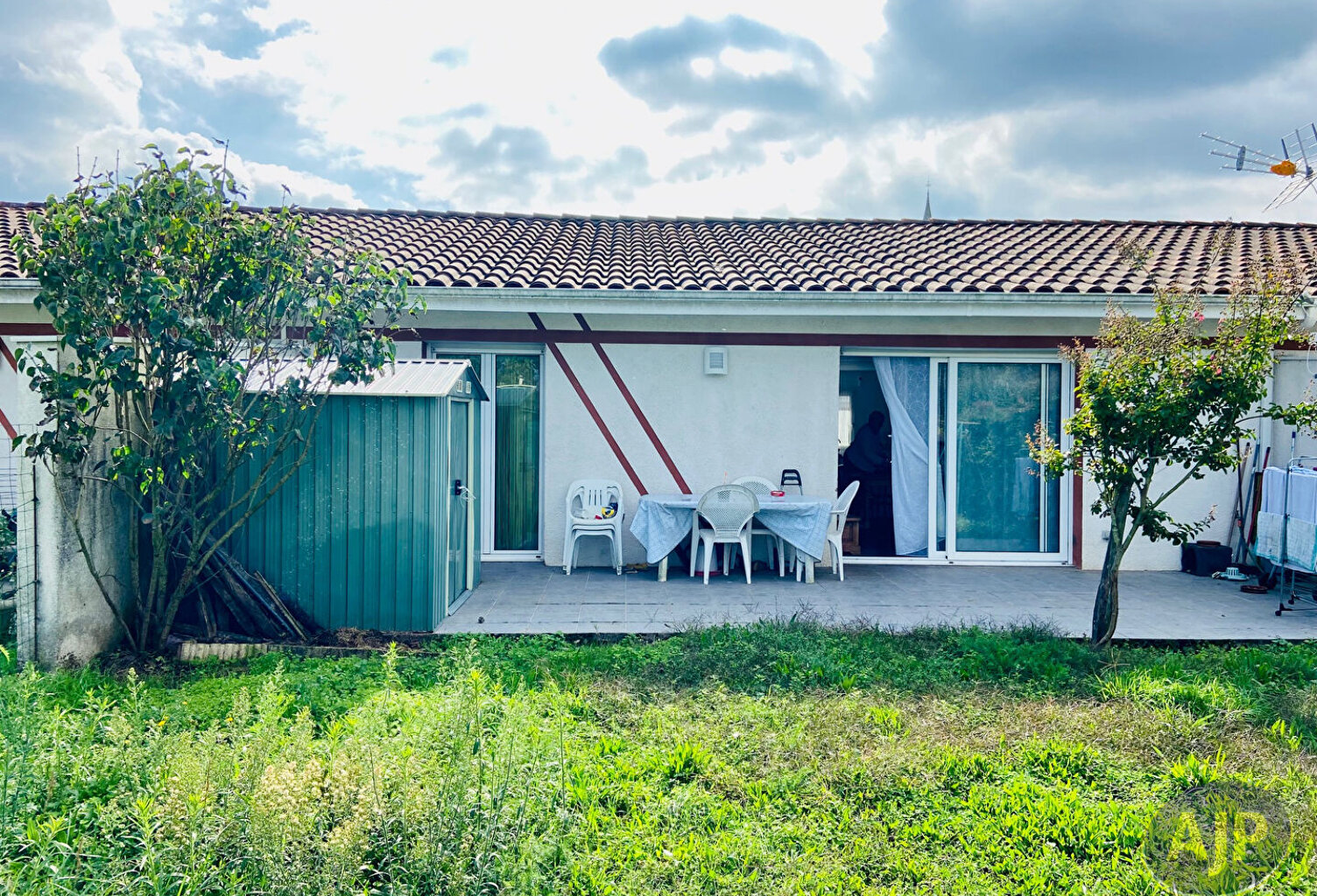 Lesparre Centre Maison T3 pour investisseurs ! — photo 1
