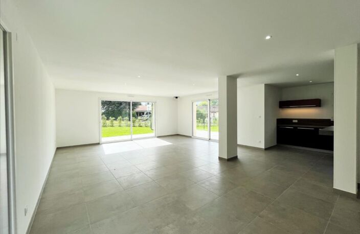 Vente maison 6 pièces 142 m² Châtillon-le-Duc (25870) — photo 5