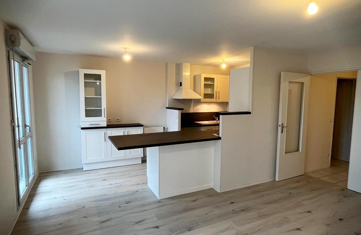 BELLEVILLE Appartement T3 bis — photo 2